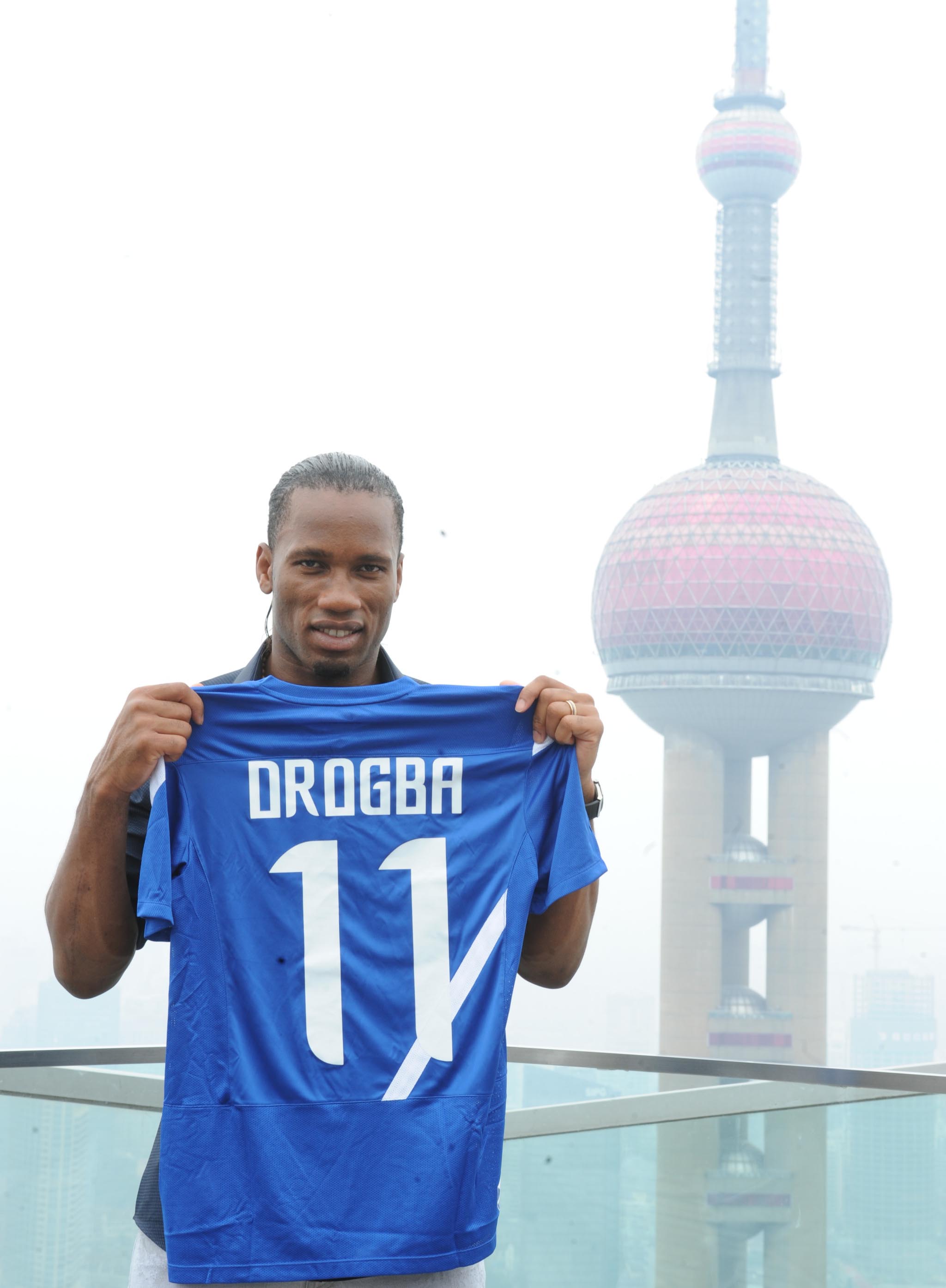 关于战术调整首场状态出色，澳大利亚队观众沸腾！，德罗巴重返赛场比赛高潮迭起的信息