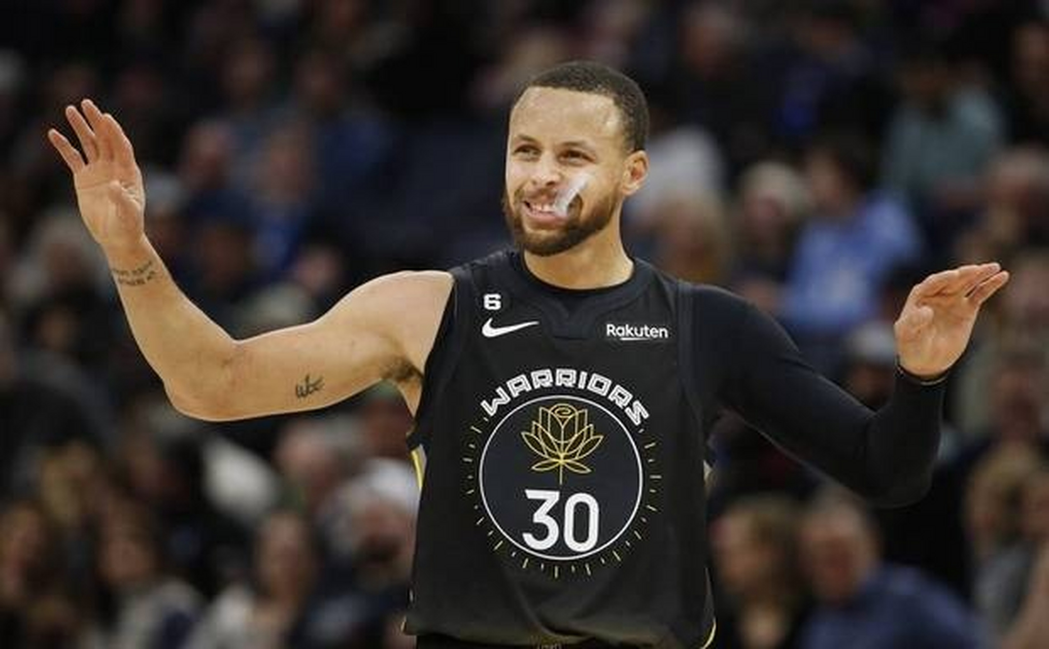 星空体育首页包含里程碑夜！皇家马德里刷新队史纪录；NBA常规赛关键时刻刷纪录；话题不断；身体对抗强度拉满的词条